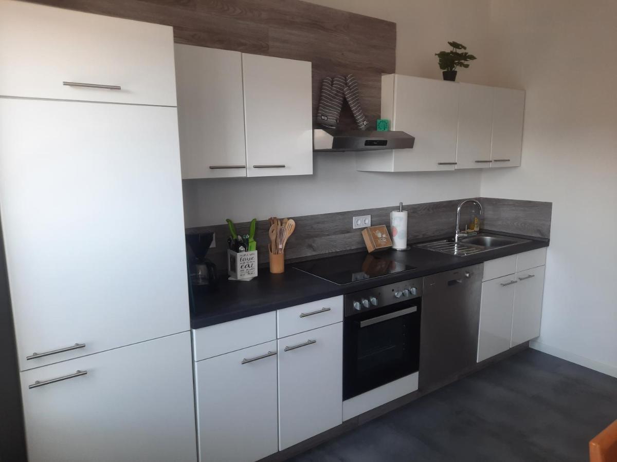 Exklusive Wohnoase Mit 3 Schlafzimmern Mwst Ausweisbar Grosser Balkon In Toller Lage Von Melsungen Luaran gambar